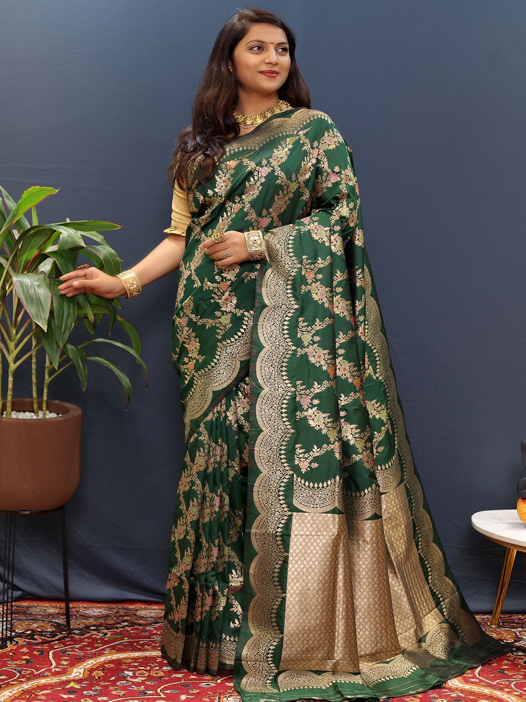 

Kandora Woven Design Zari Pure Silk Designer Paithani Saree, Green