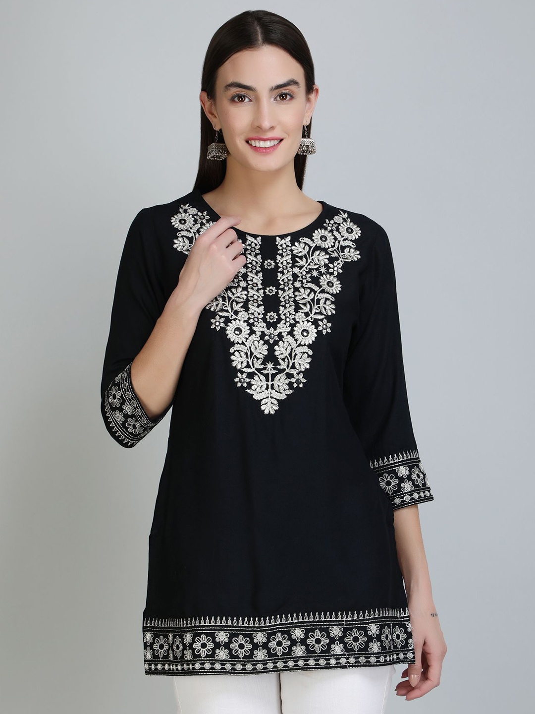 

DHABHAI Embroidered Top, Blue