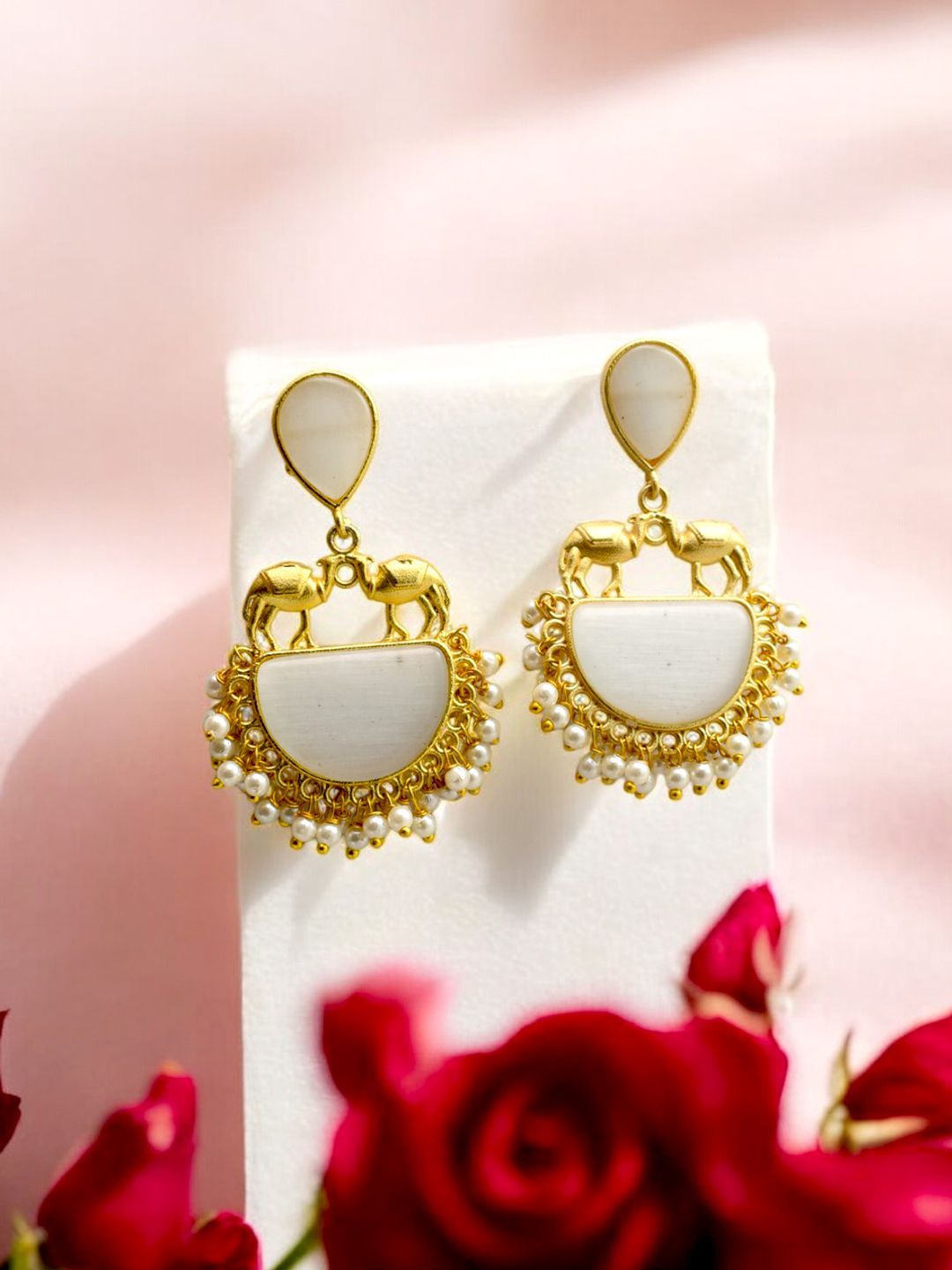 

TISHUL JEWELS Gold-Plated Artificial Stones Studded Classic Drop Earrings