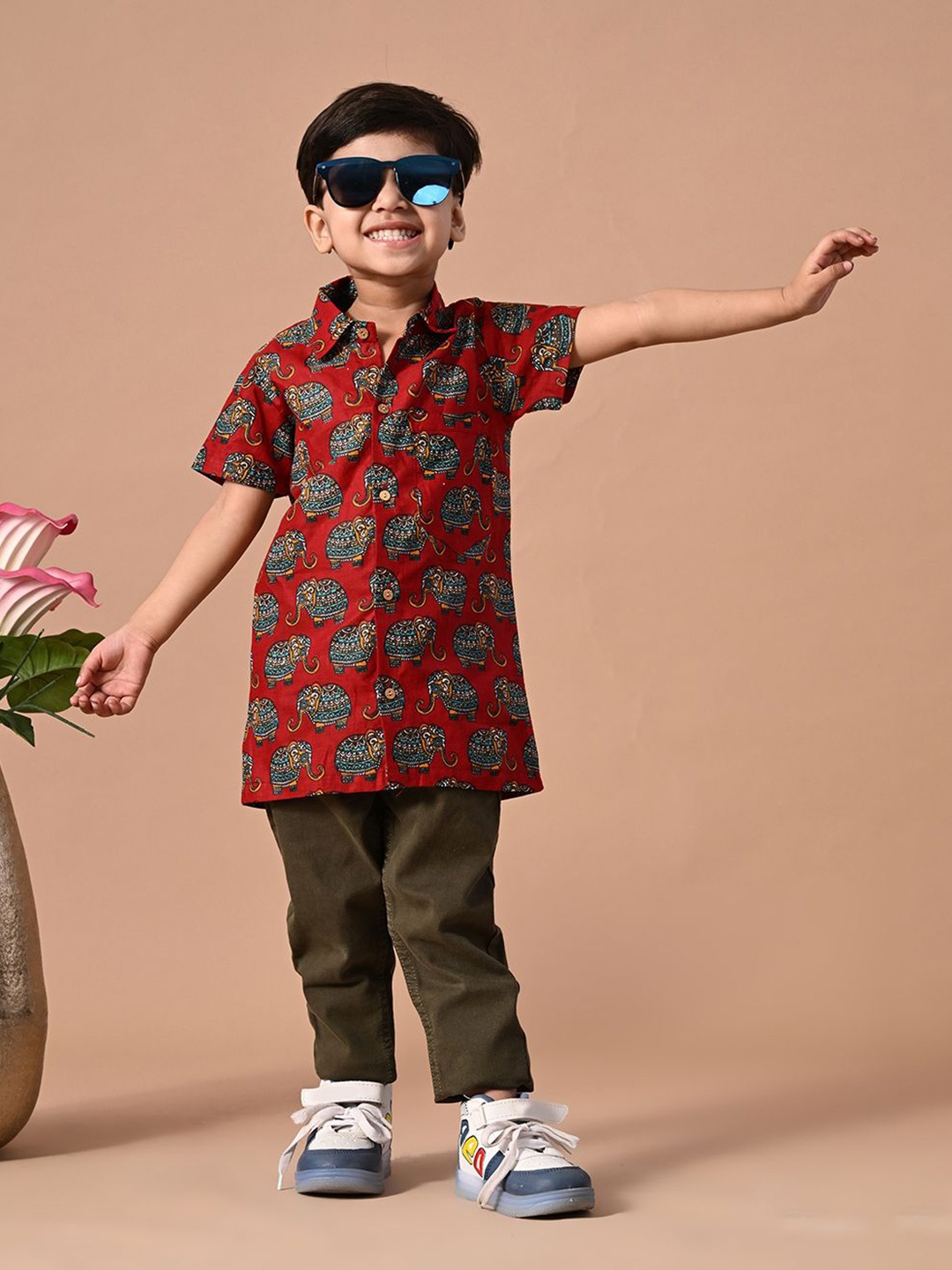 

MoMaa Boys Comfort Fit Spread Collar Conversational Printed Cotton Casual Shirt, Red