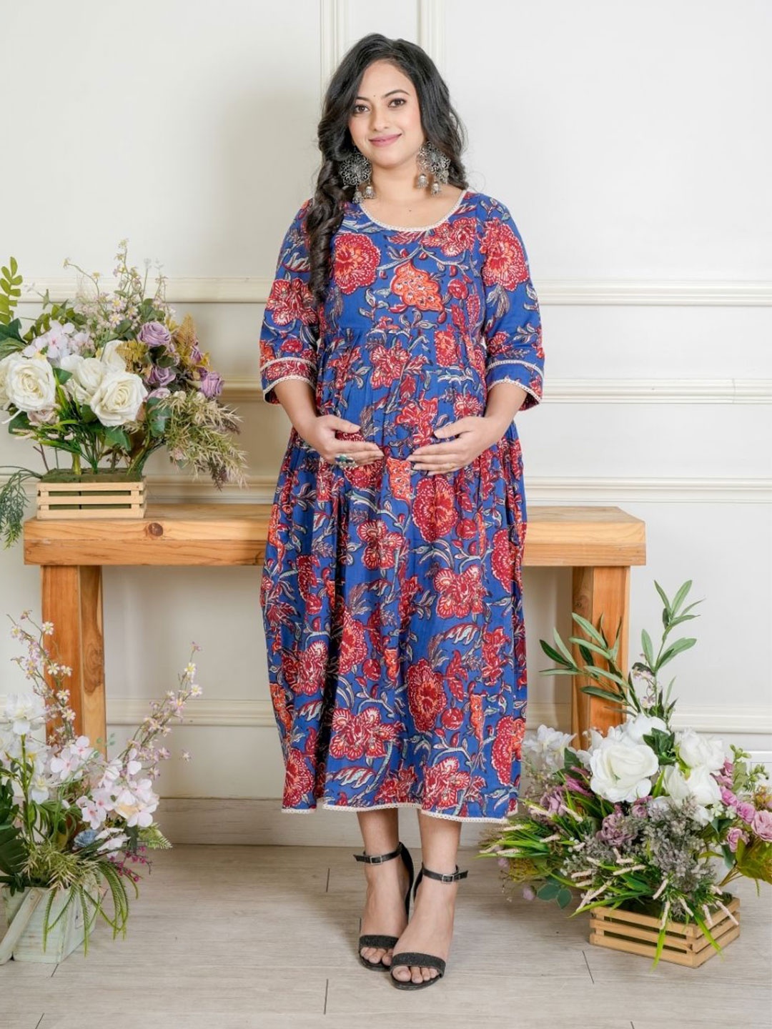 

MOTHERHOOD BY SNEHAL Women Floral Print Round Neck Fit & Flare Maternity Maxi Dress, Navy blue