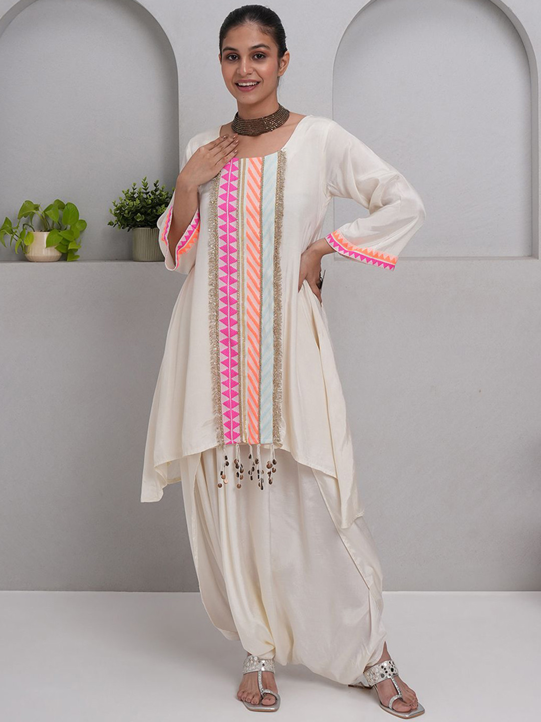 

Label Ishnya Geometric Embroidered Round Neck Kurti & Dhoti Pants, Off white