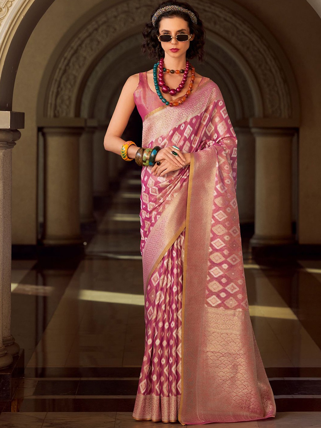 

Satrani Zari Tissue Banarasi Saree, Pink