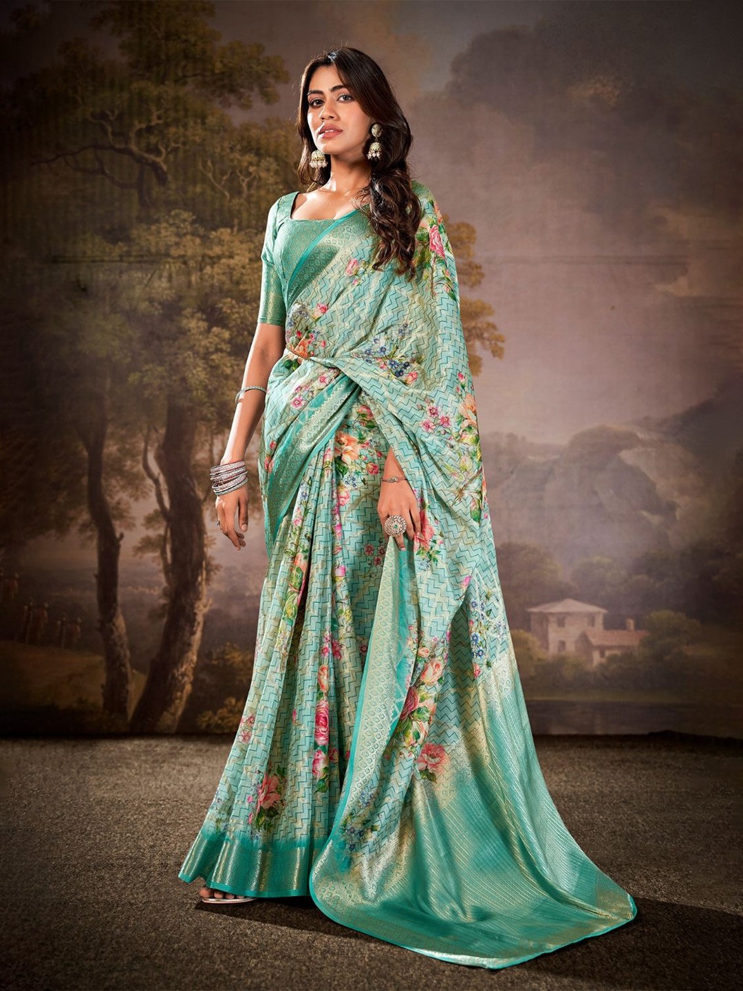 

DEVATITHI Woven Design Zari Saree, Blue