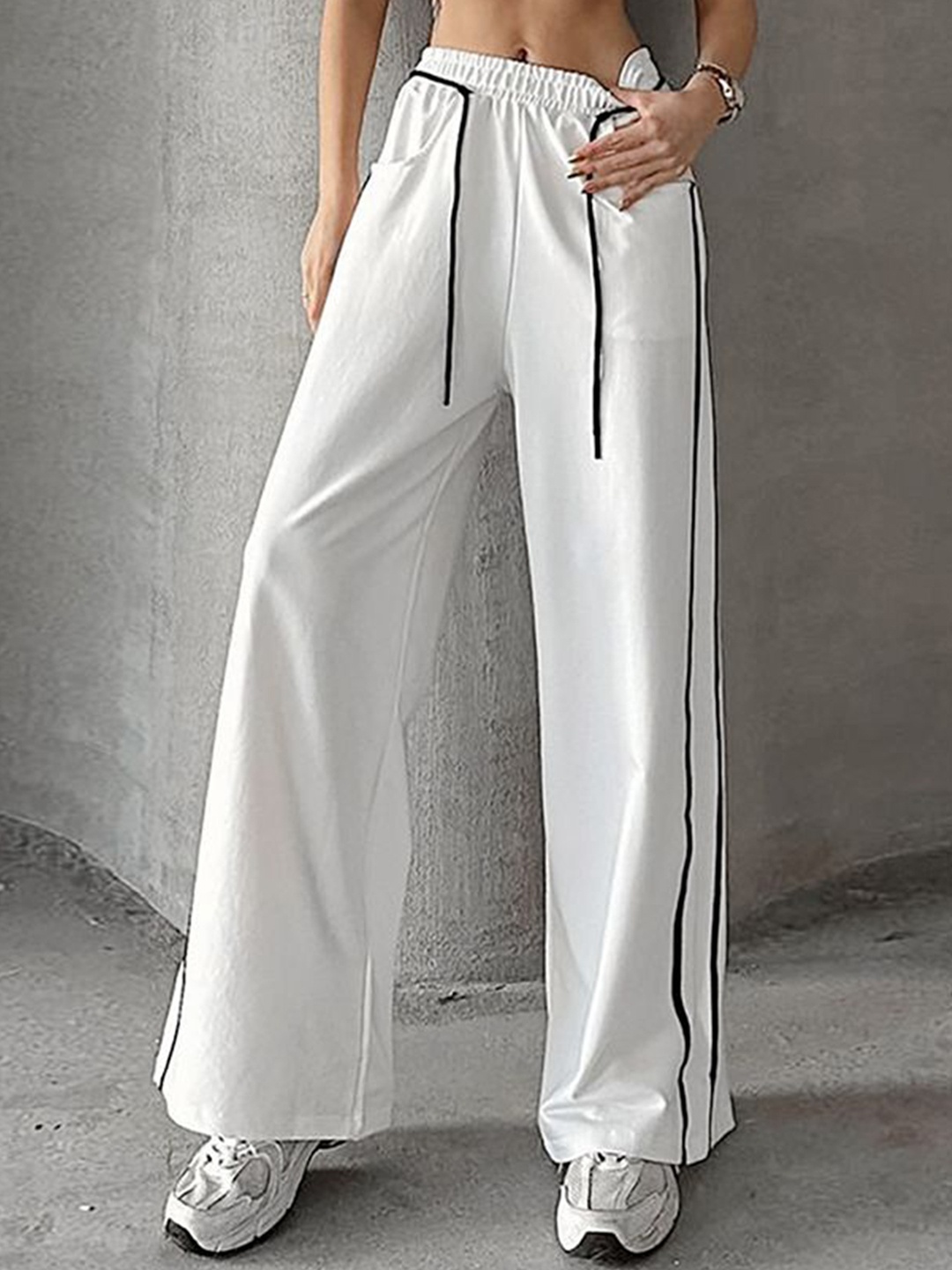 

MIAKEE Women Striped Straight Fit Trousers, White