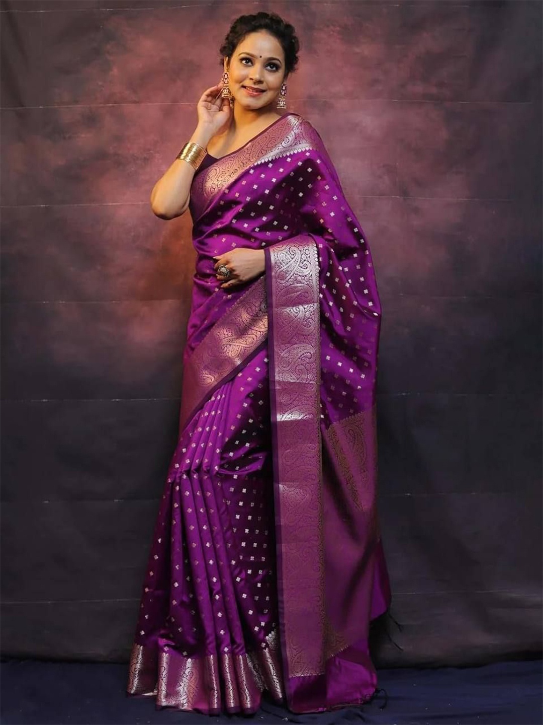 

APNISHA Ethnic Motifs Zari Pure Silk Banarasi Saree, Purple