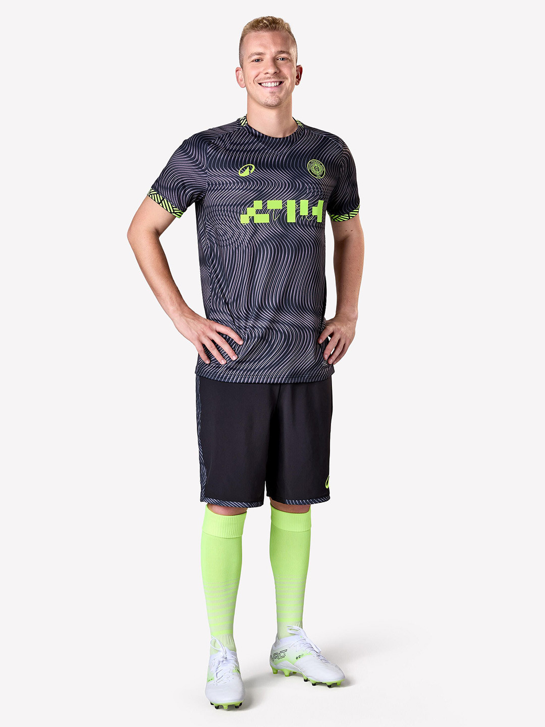 

Kipsta By Decathlon Men Neon Green Patterned Short Sleeve Football Jersey, Black