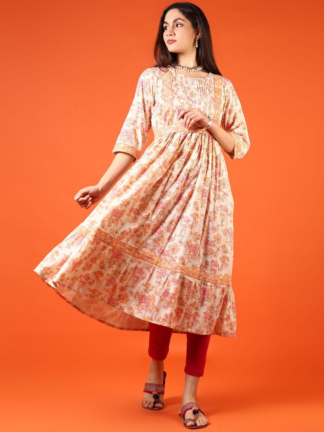 

V-Mart Floral Printed Round Neck Anarkali Kurta, Orange