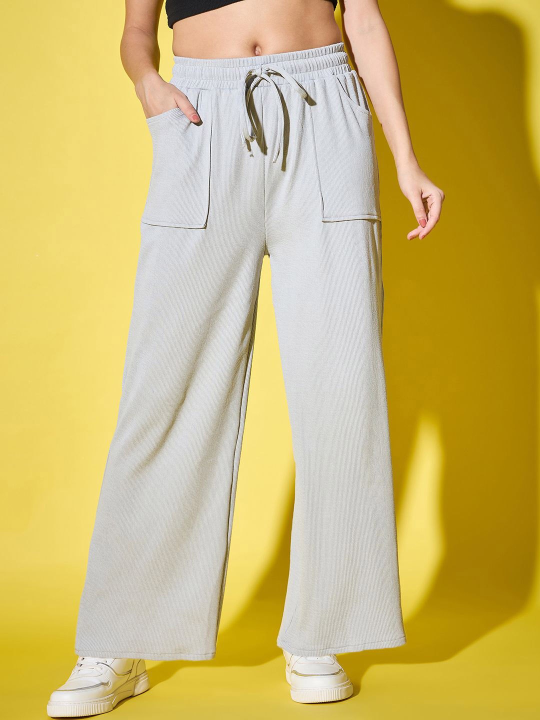 

BUY NEW TREND Women Relaxed High-Rise Cargos Trousers, Grey