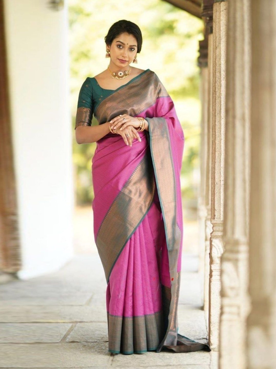 

APNISHA Women Woven Design Zari Pure Silk Banarasi Saree With Unstitched Blouse Piece, Pink