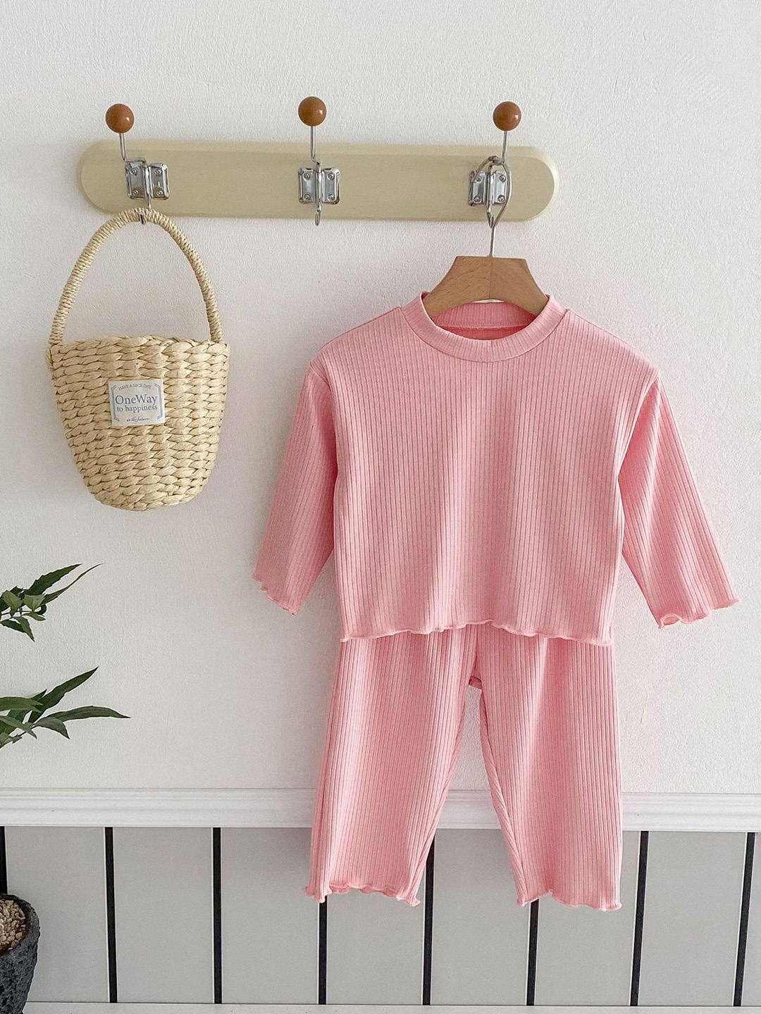 

LULU & SKY Girls Striped Night suit, Pink