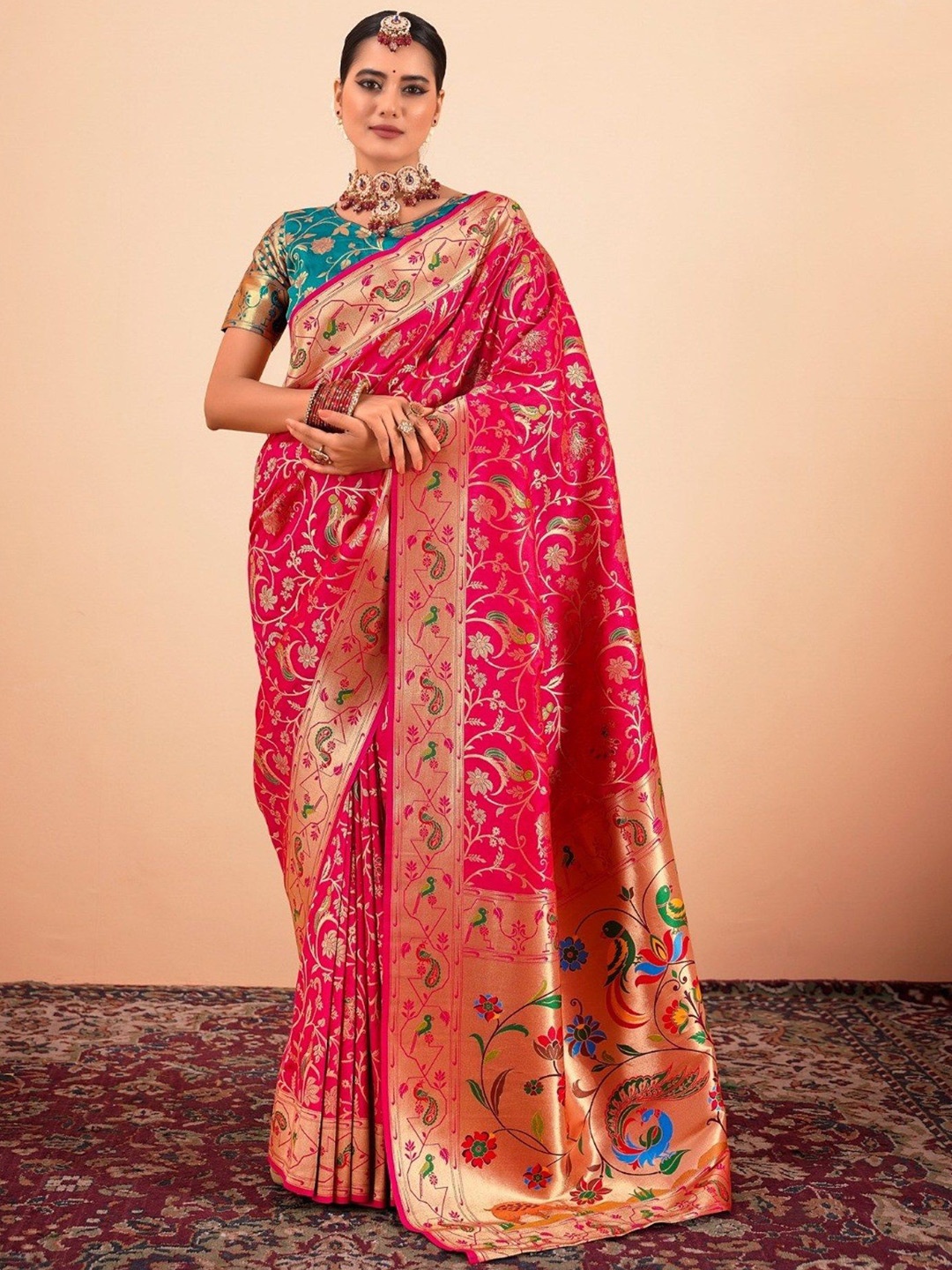 

MySilkLove Mgenta Pink Woven Paithani Saree