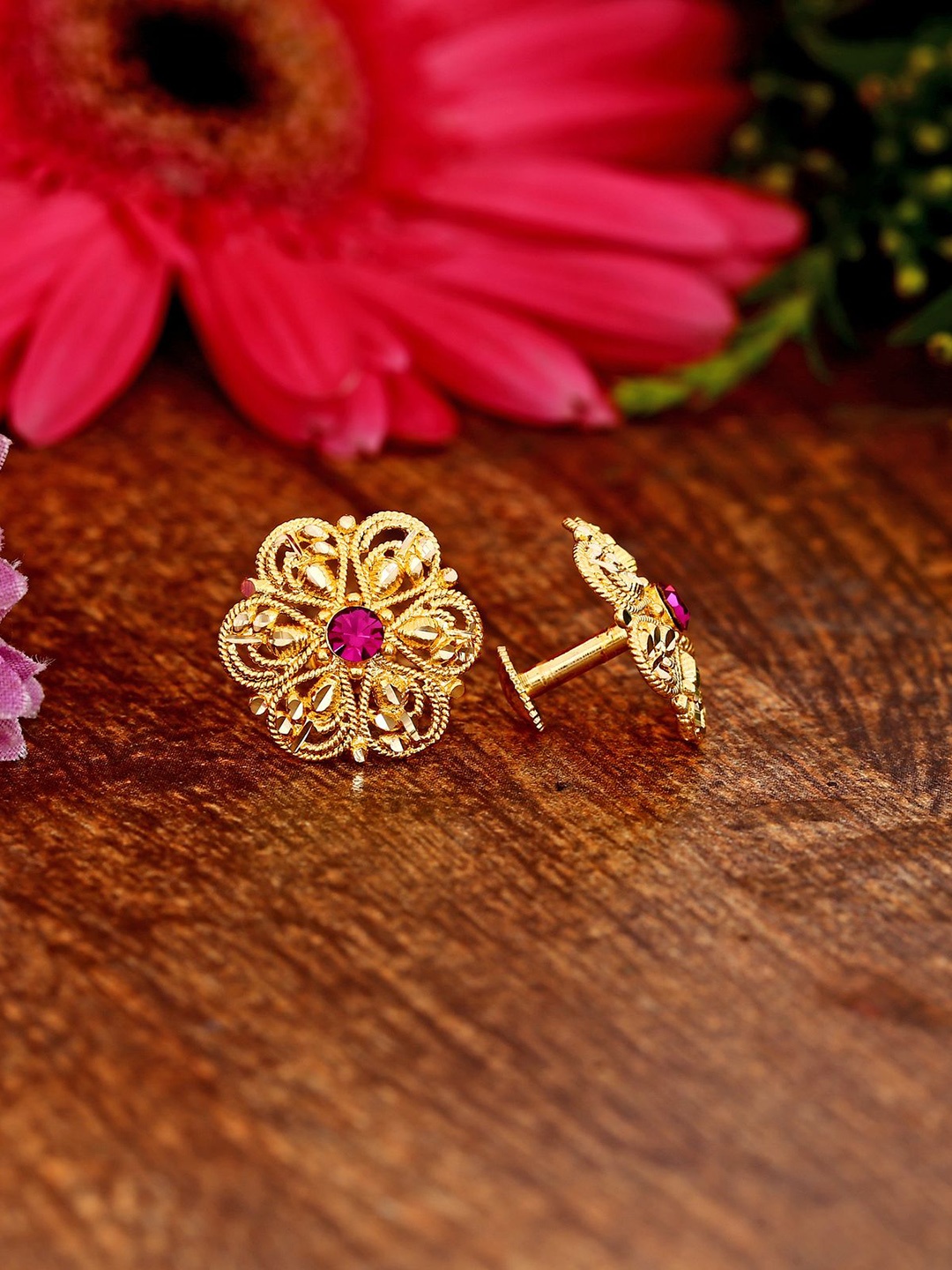 

DIVASTRI Gold-Plated Floral Shaped Studs