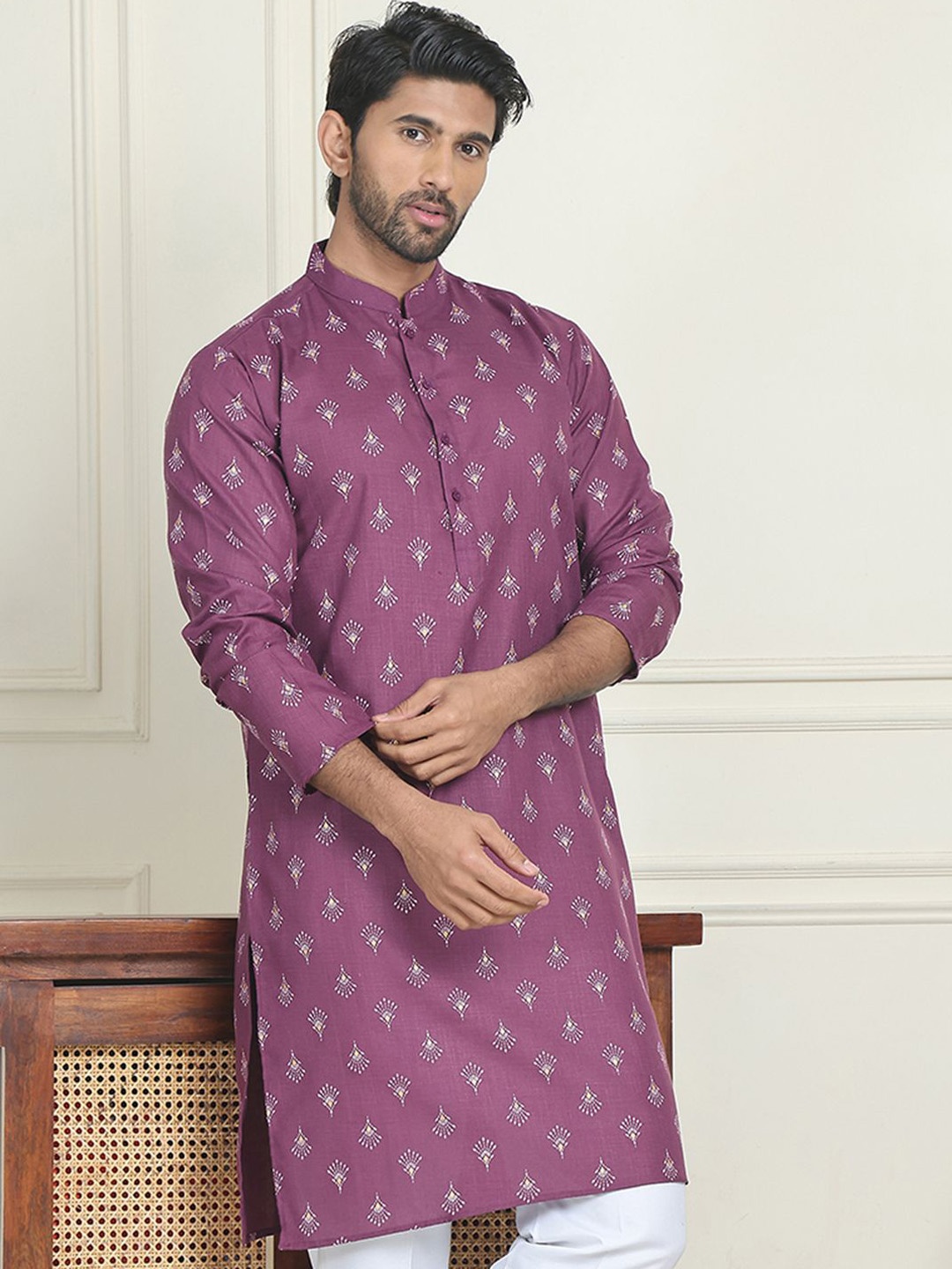 

Anouk Purple Floral Printed Mandarin Collar Straiight Kurta