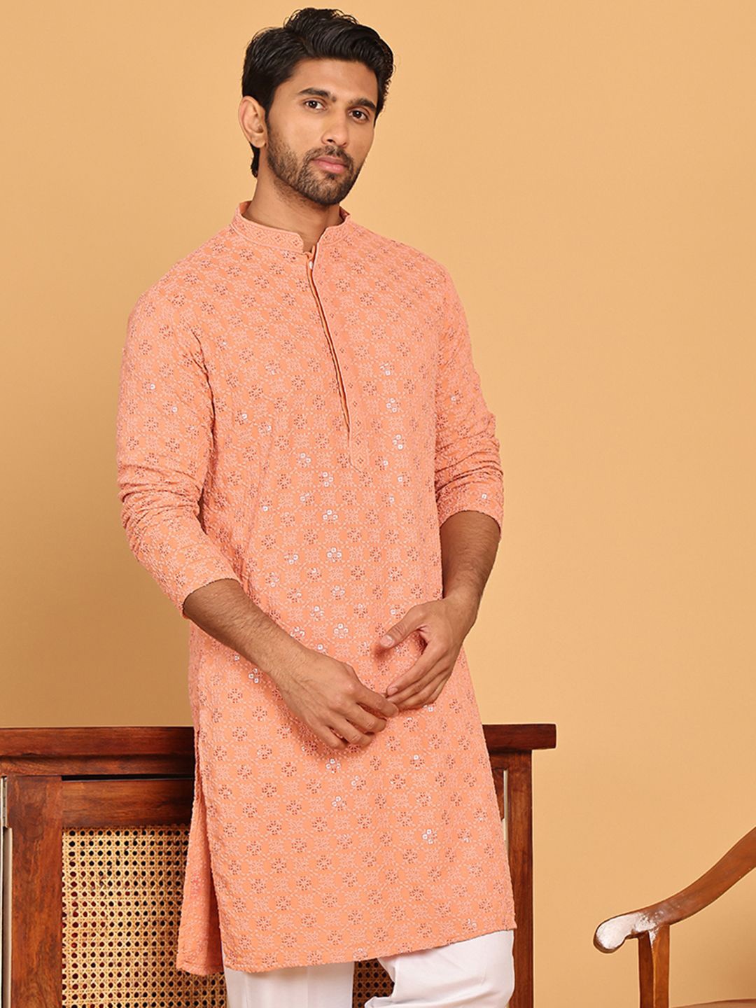 

Anouk Men Floral Embroidered Sequinned Floral Kurta, Peach