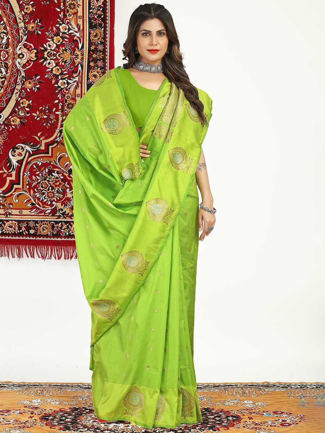 

Kandora Woven Design Zari Pure Silk Banarasi Saree, Olive