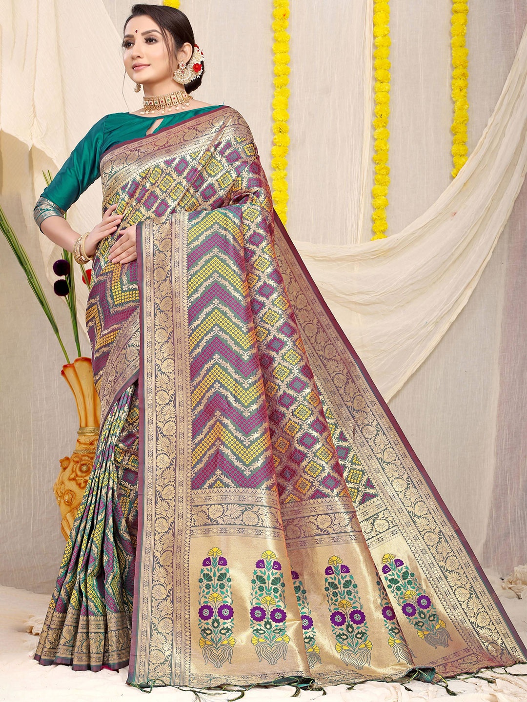 

Kandora Woven Design Zari Pure Silk Paithani Saree, Teal
