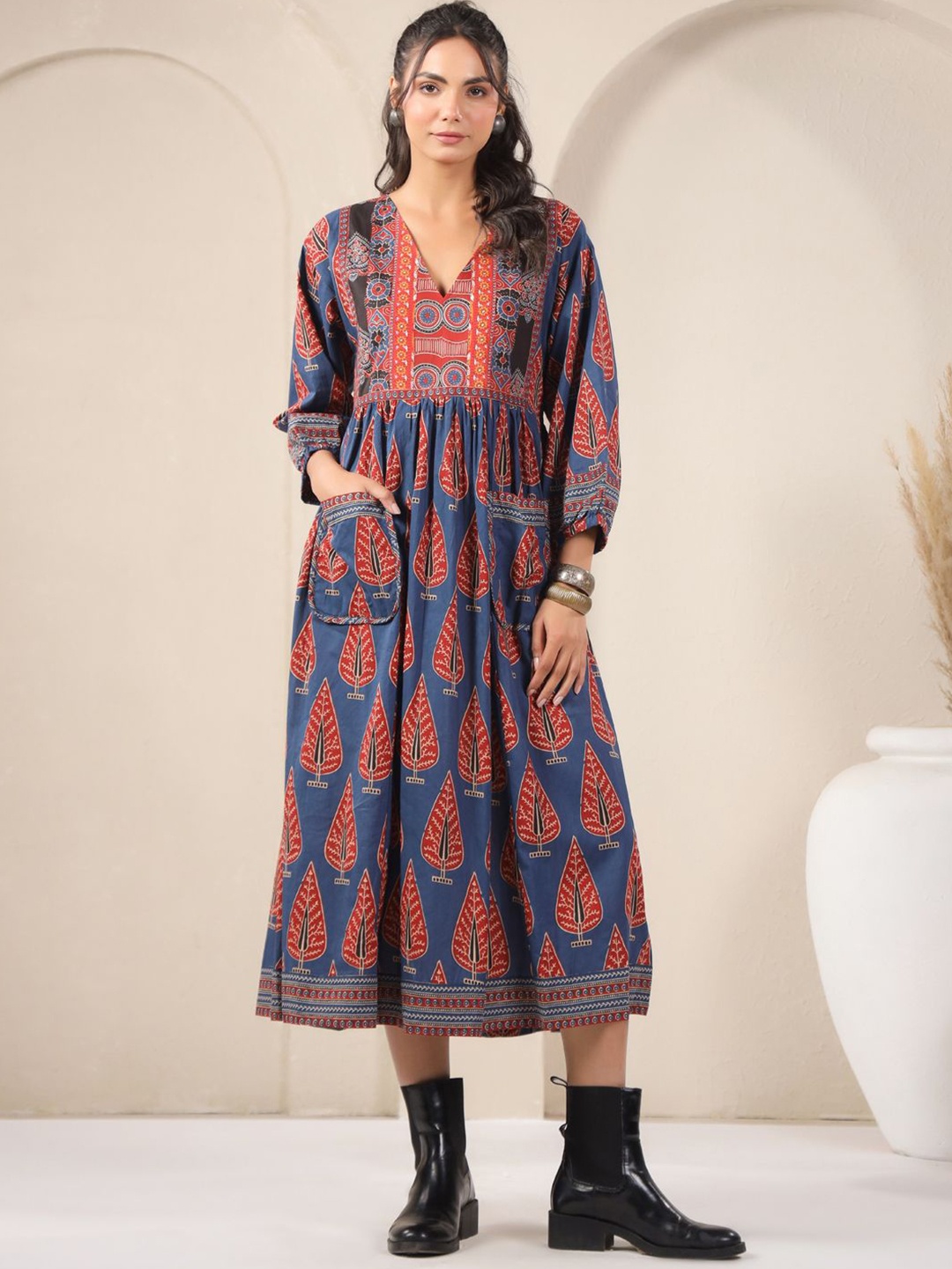

Jaipur Morni Women Ethnic Motifs Print Fit & Flare Midi V-Neck Dress With Pockets, Blue