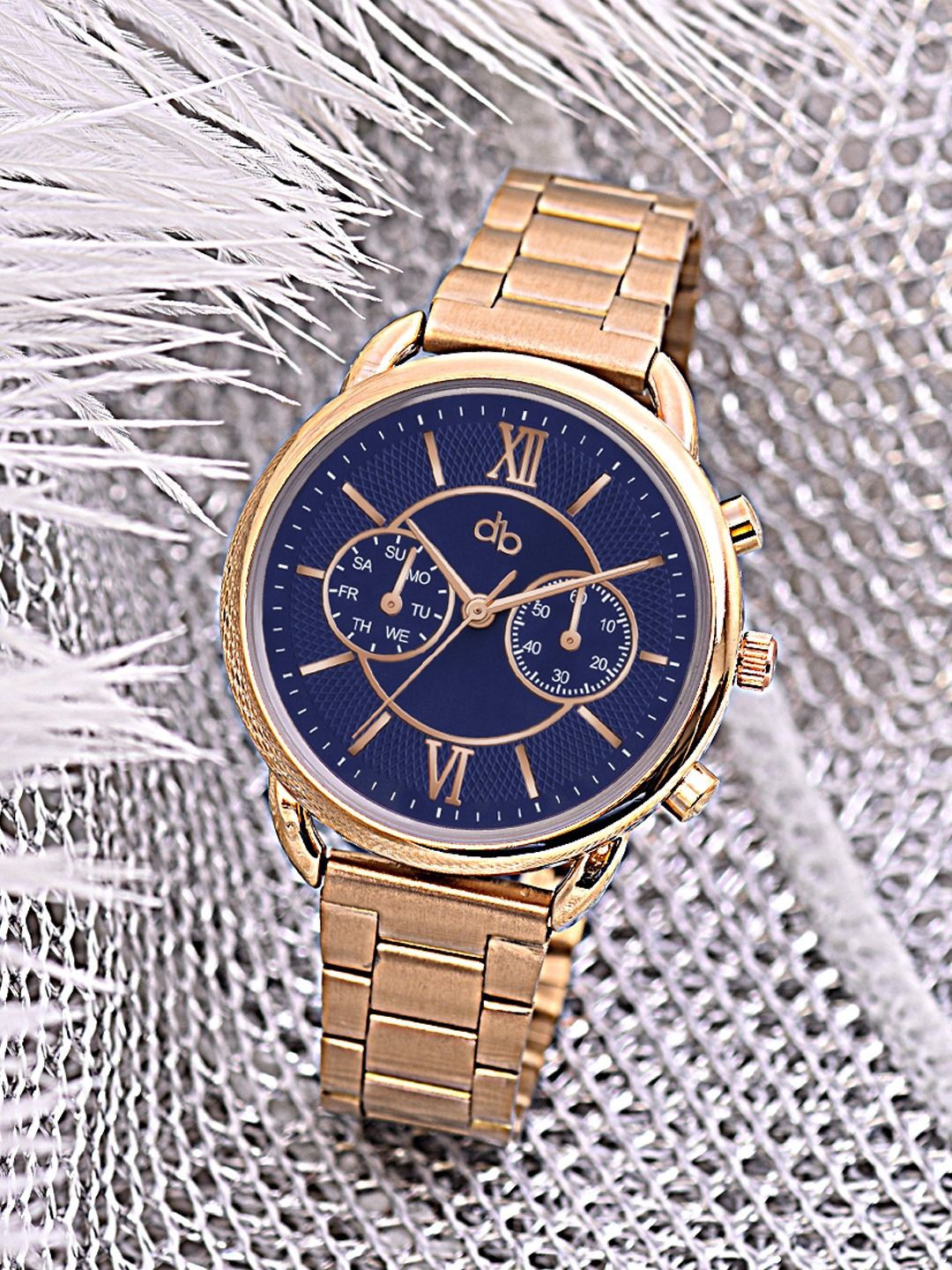 

DressBerry Women Dial & Stainless Steel Bracelet Style Straps Analogue Watch HOBDB-276-RG, Blue