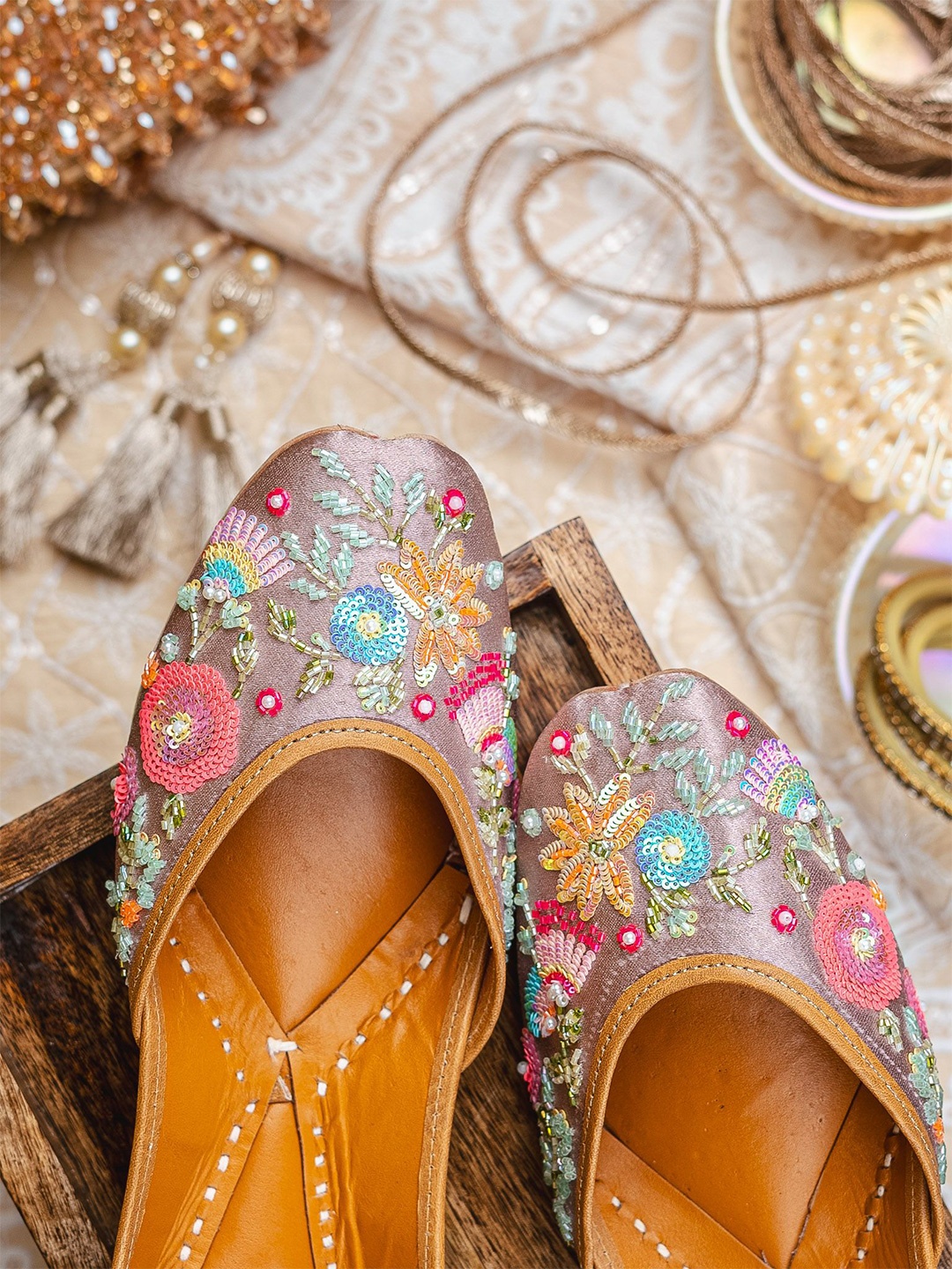

NR By Nidhi Rathi Women Embroidered Mojaris Flats, Lavender