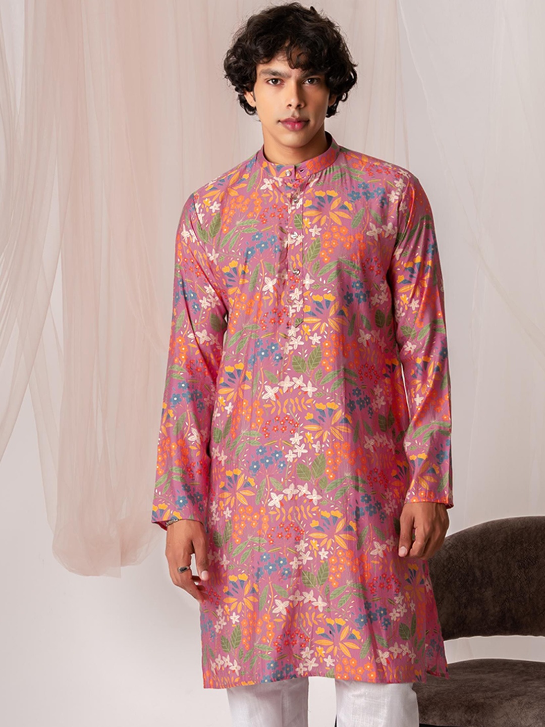 

5 Stitch Floral Printed Band Collar Straight Kurta With Pyjamas, Pink
