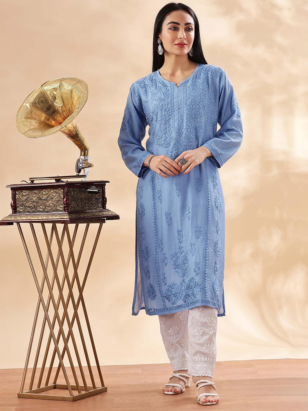 

Club Loom Floral Embroidered Chikankari Straight Pure Cotton Kurta, Blue