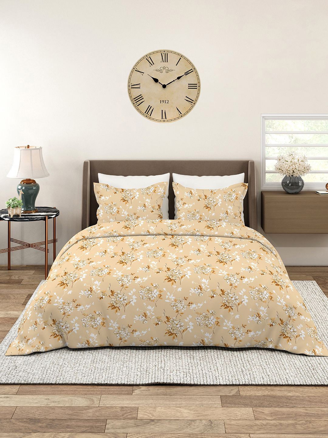 

Layers Beige & White Floral Printed Microfiber King Bedsheet Set 2.74 m x 2.74 m
