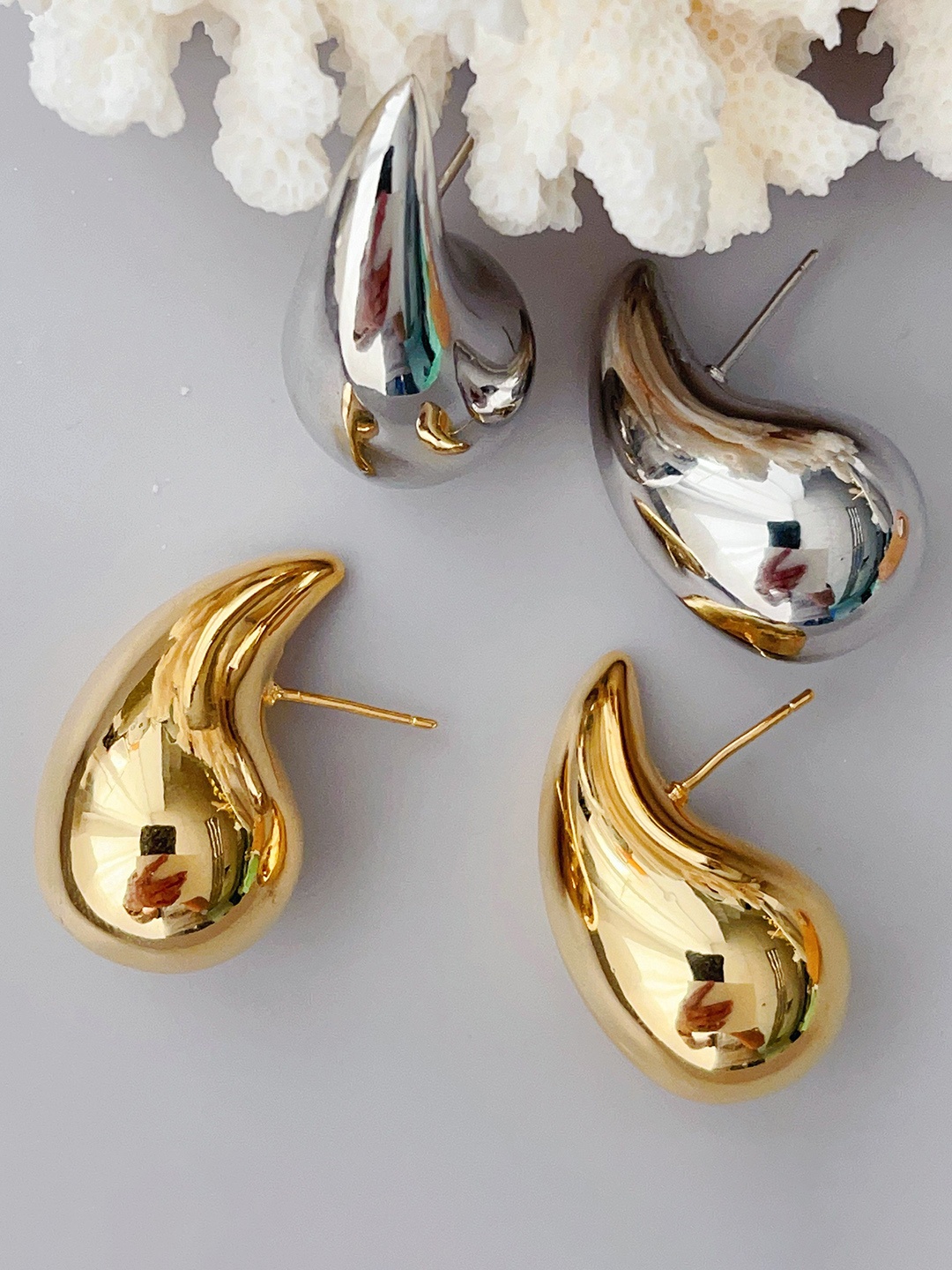 

Celestique Set of 2 Gold-Plated Waterdrop Shaped Studs