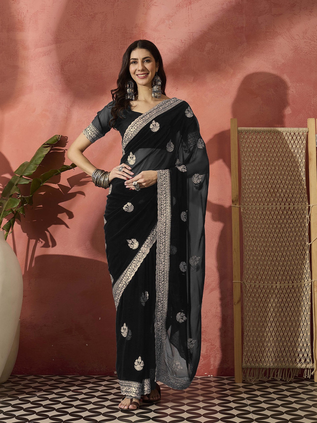 

Sangria Ethnic Motifs Embroidered Saree, Black