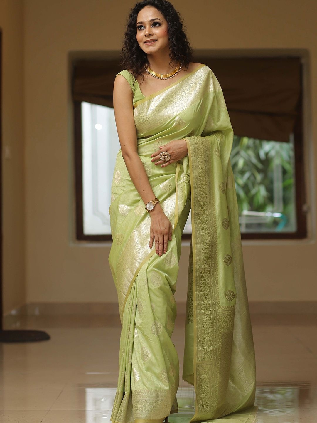 

KALINI Woven Design Zari Silk Blend Banarasi Saree, Green