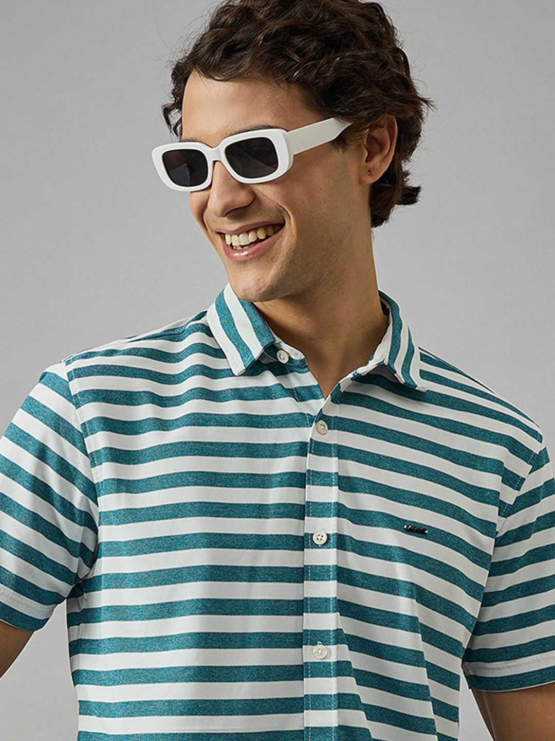 

BRONATION Men Spread Collar Horizontal Striped Cotton Casual Shirt, Sea green