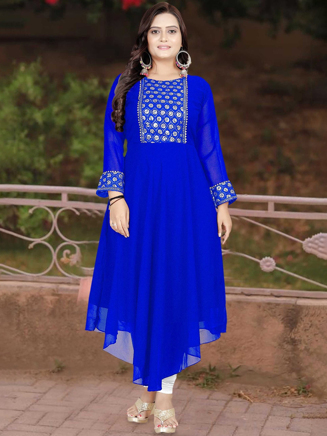 

BINDUDI Embroidered Gotta Patti Round Neck Georgette Anarkali Kurta, Blue