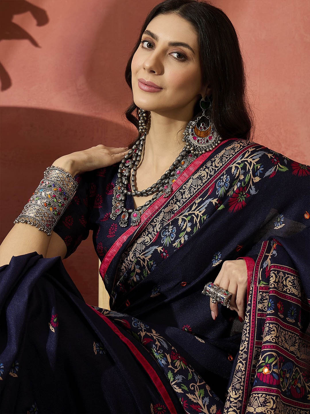 

Sangria Woven Design Saree With Blouse, Navy blue