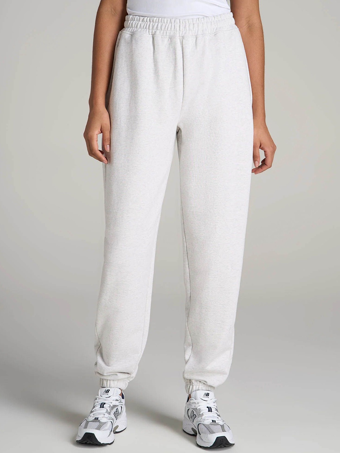 

FNOCKS Women Ultra Straight Fit Trousers, Cream