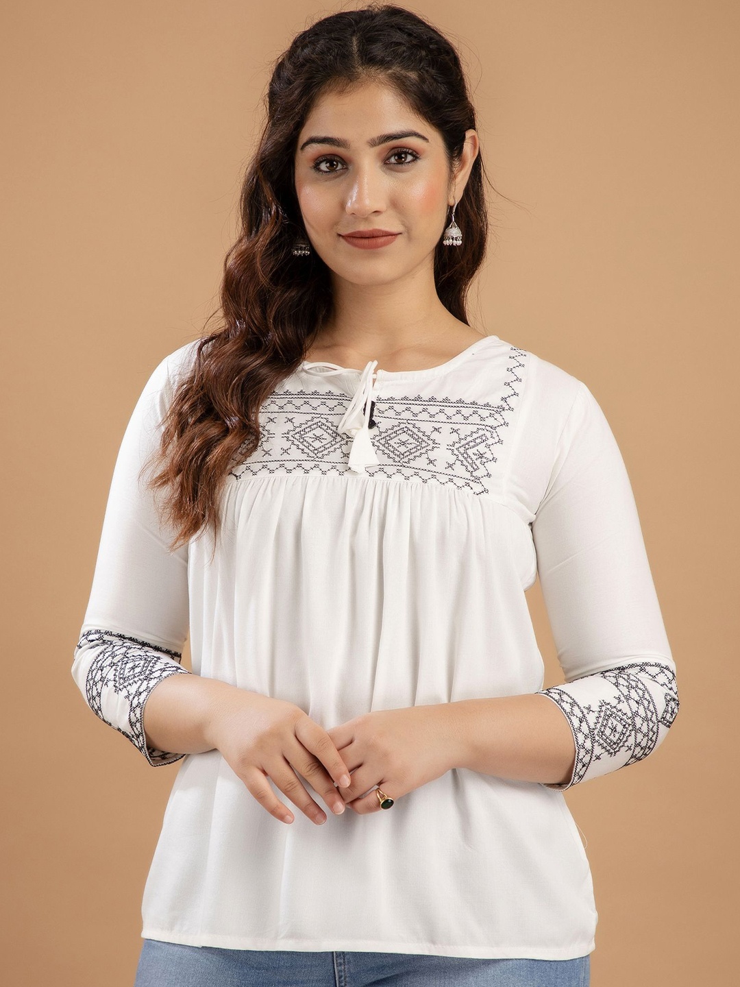 

AVAYAYAT Women Solid Keyhole Neck Top, White