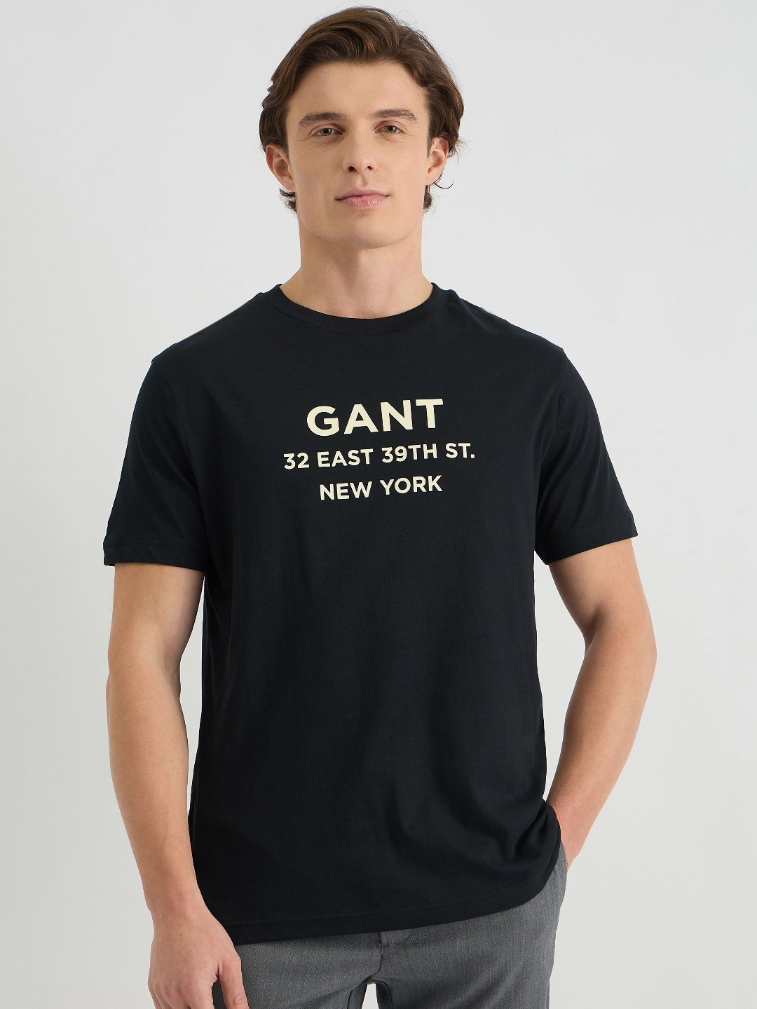 

GANT Men Typography Printed Round Neck Cotton T-shirt, Black