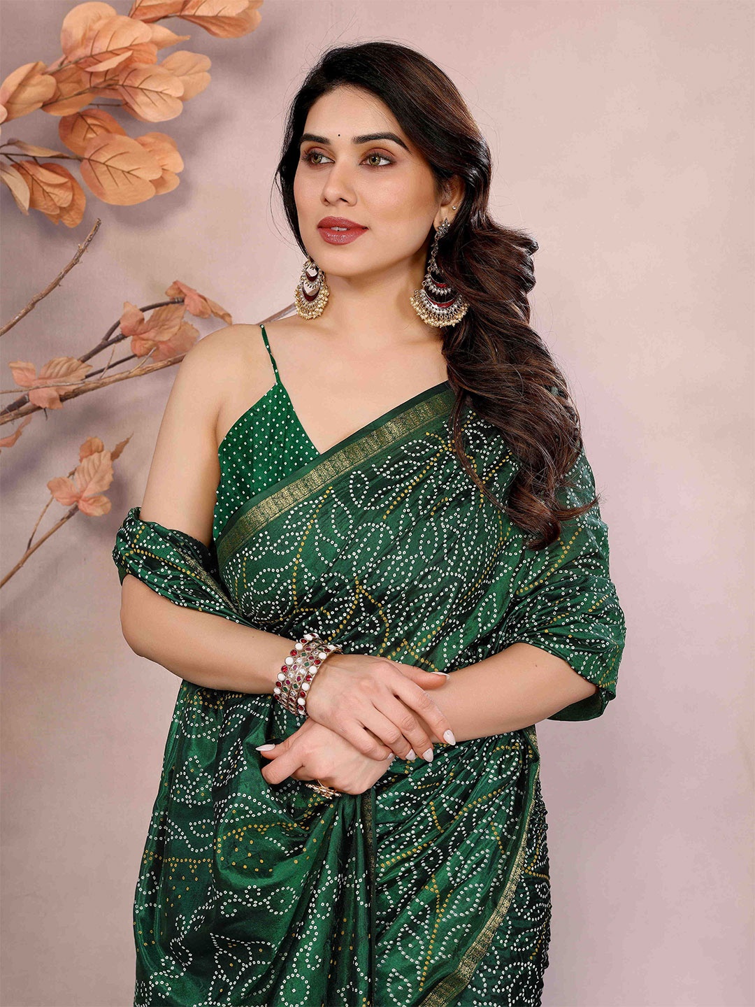 

Bandhanivilla Bandhani Zari Silk Blend Bandhani Saree, Green