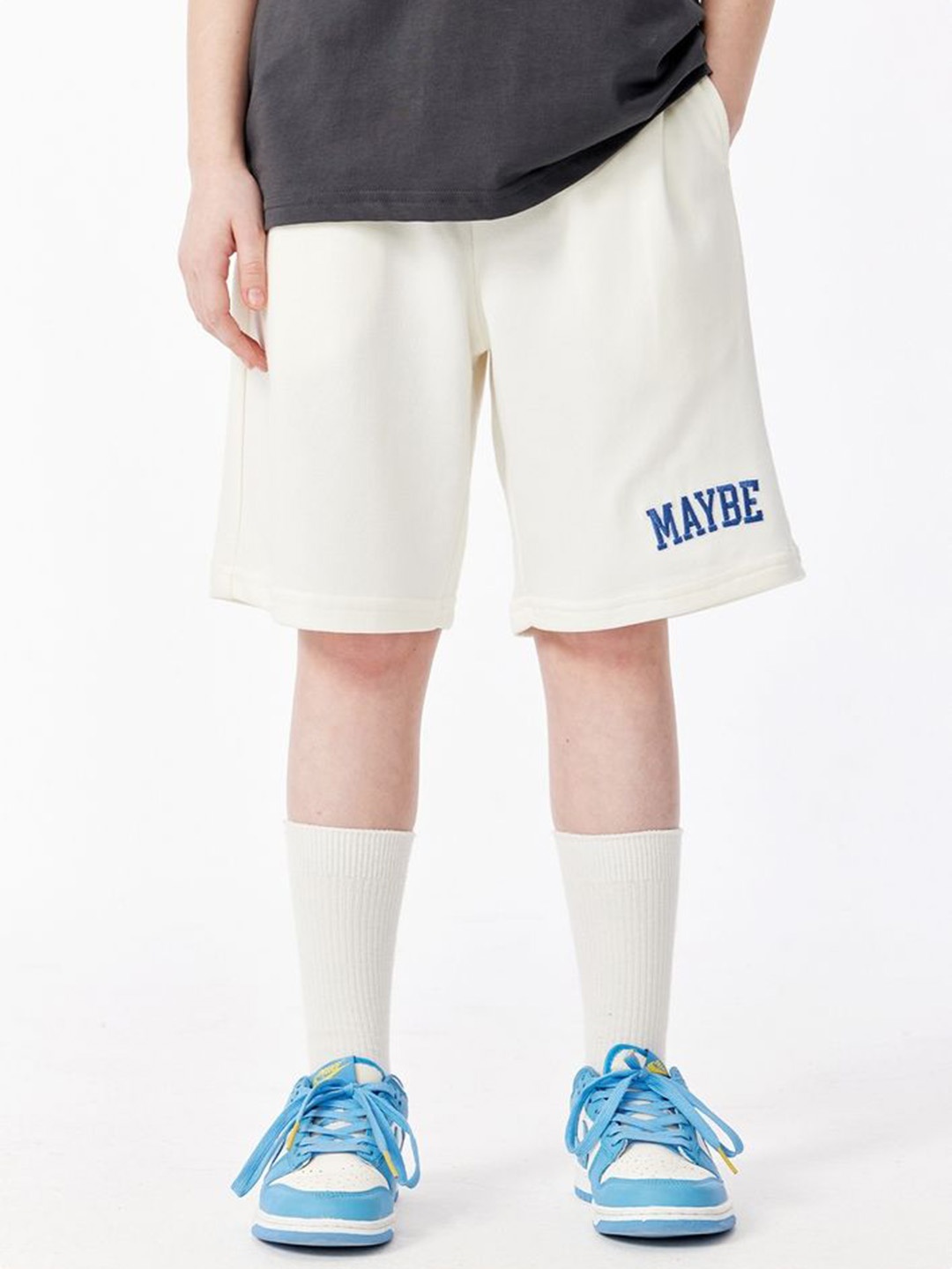 

LULU & SKY Unisex Kids High-Rise Sports Shorts, White
