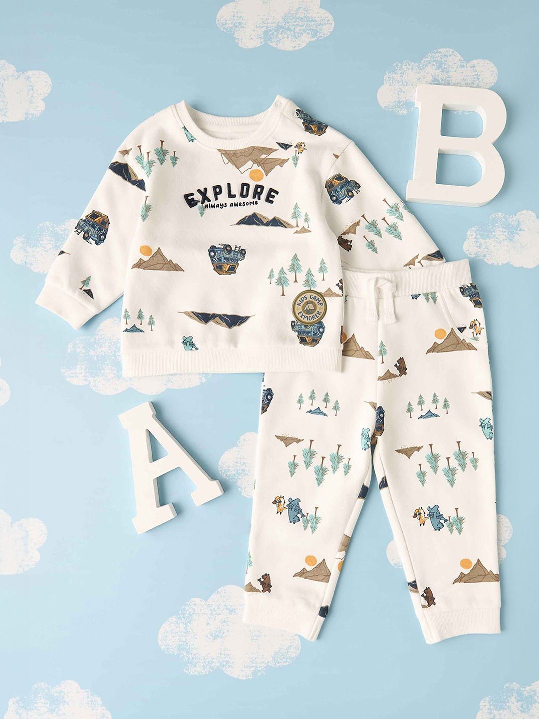 

max Boys Printed Round Neck Sweatshirt With Joggers, Beige