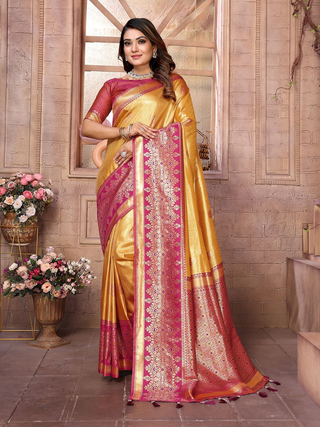 

LeeliPeeri Designer Woven Design Zari Silk Blend Banarasi Saree, Yellow