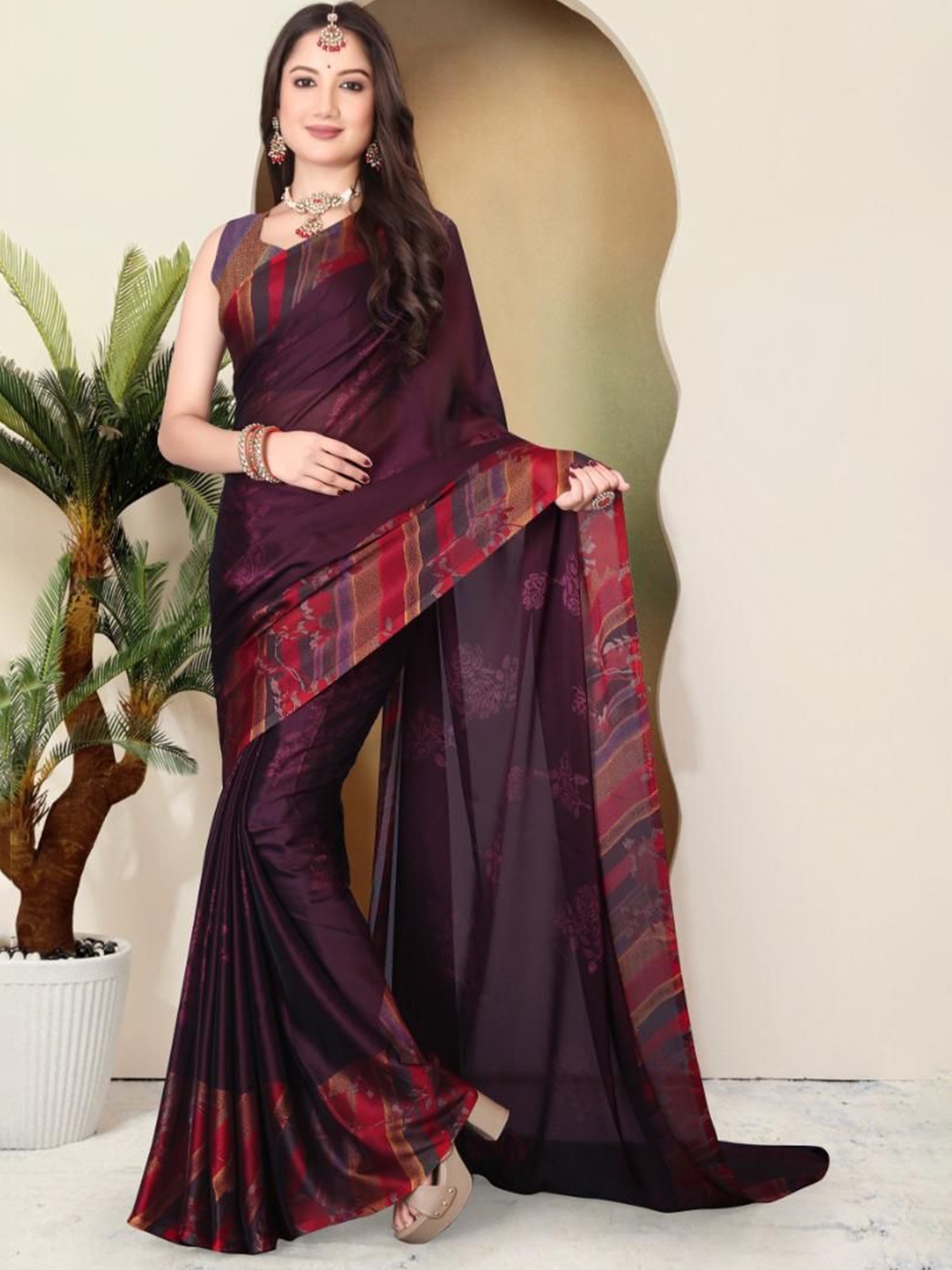 

MAGNEITTA Floral Pure Chiffon Saree, Magenta