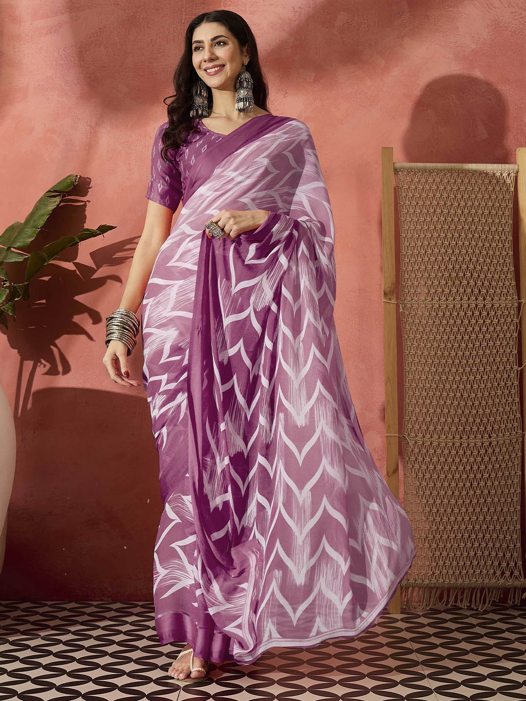 

Sangria Women Printed Leheriya Saree With Blouse, Magenta