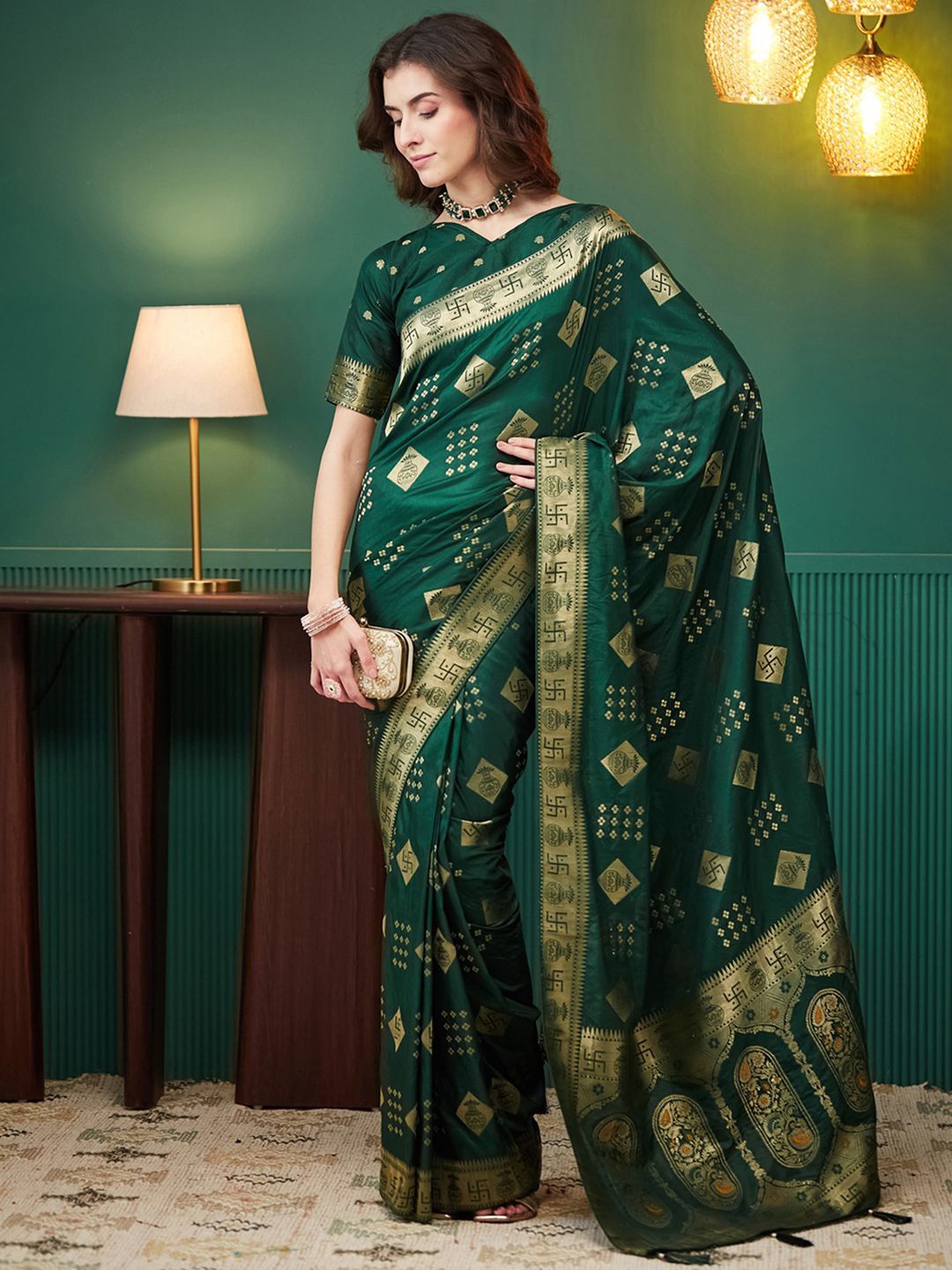 

Satrani Zari Pure Silk Banarasi Saree, Green