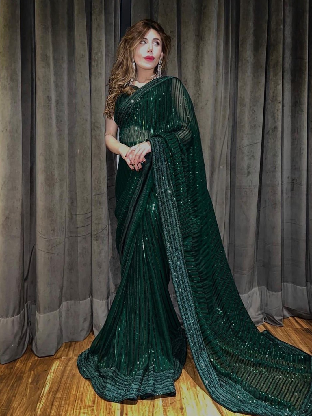

Ekasya Embellished Sequinned Saree, Green