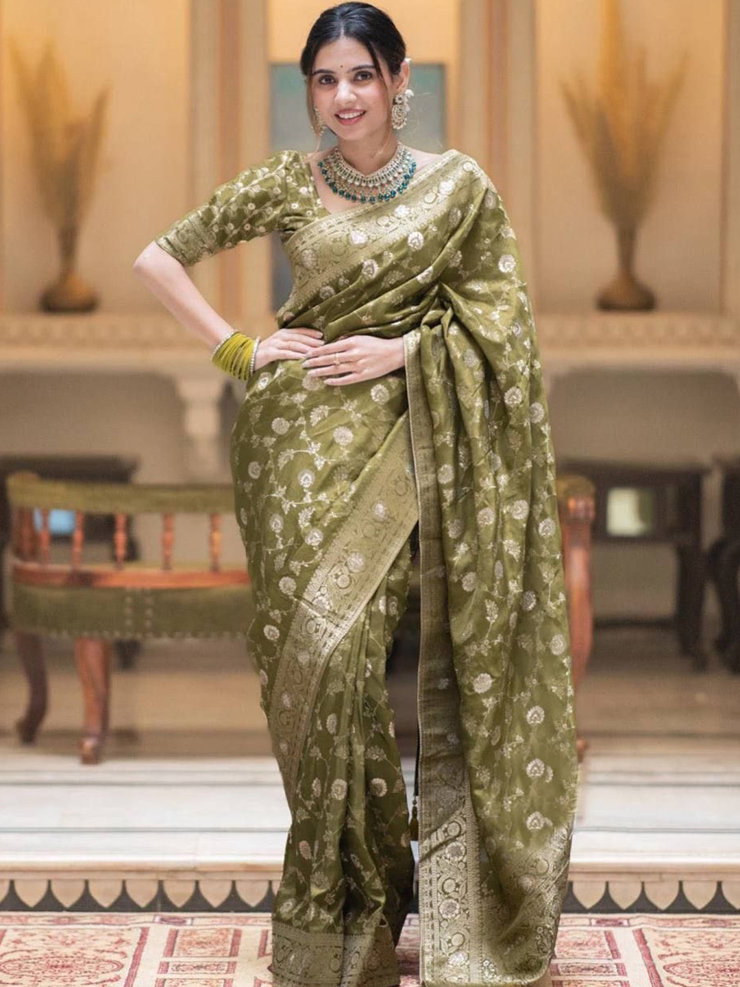 

APNISHA Ethnic Motifs Zari Pure Silk Banarasi Saree, Olive