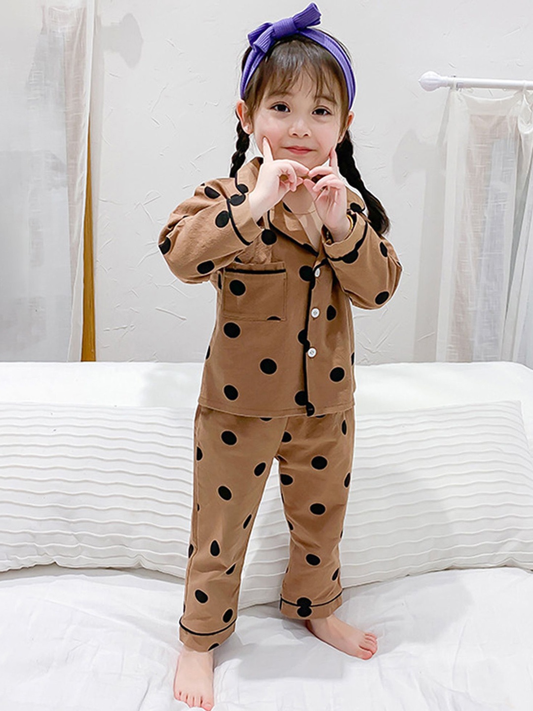 

LULU & SKY Girls Printed Night suit, Brown