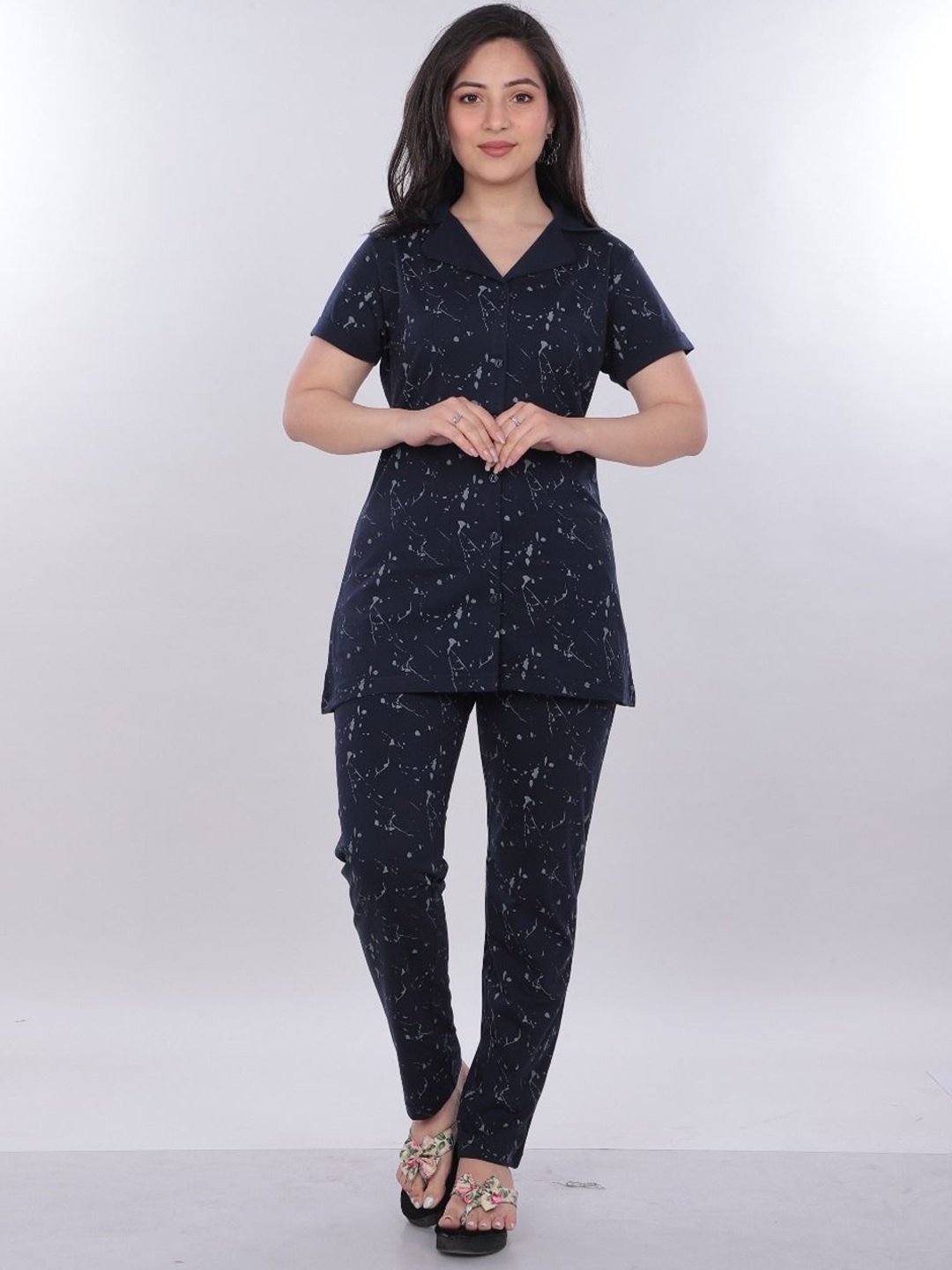 

CLINT Women Printed Night suit, Navy blue