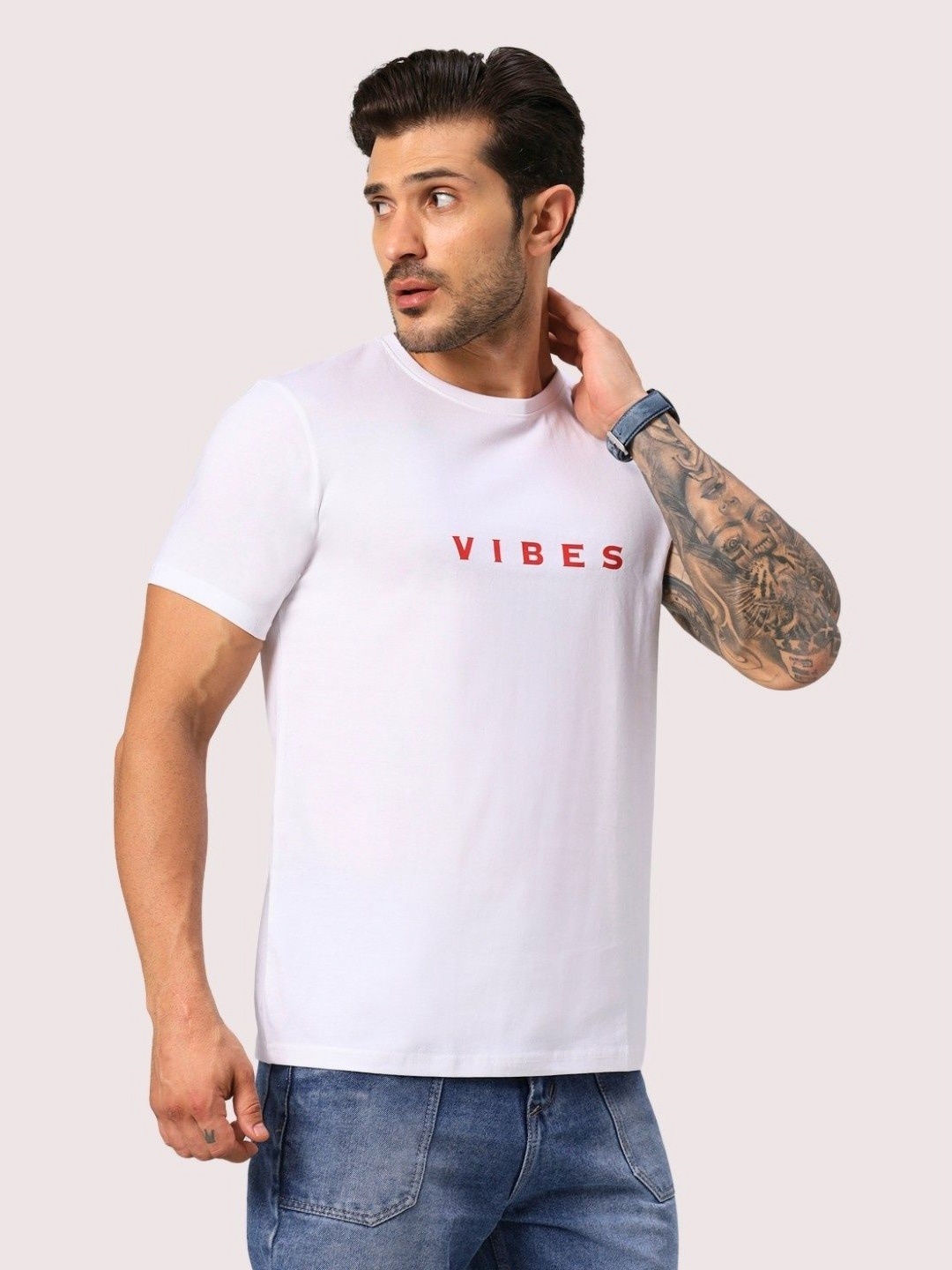 

URBANICE Men Graphic Printed Round Neck Cotton T-shirt, White