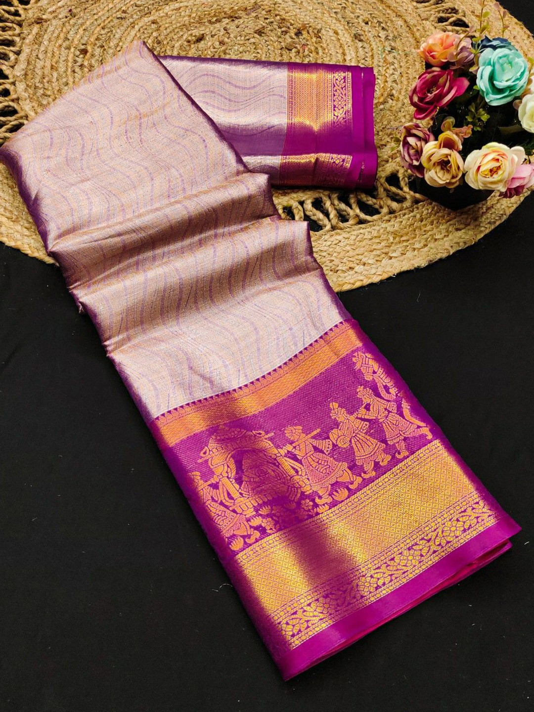 

DIVASTRI Floral Zari Pure Silk Banarasi Saree, Purple