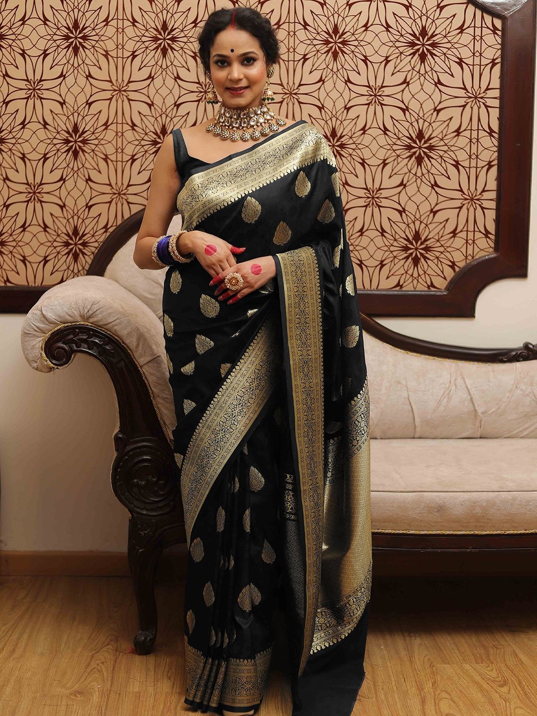 

KALINI Woven Design Zari Silk Blend Banarasi Saree, Black